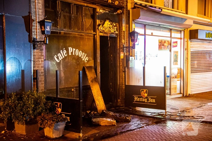 Cafe Proosje zwaar beschadigd na brand