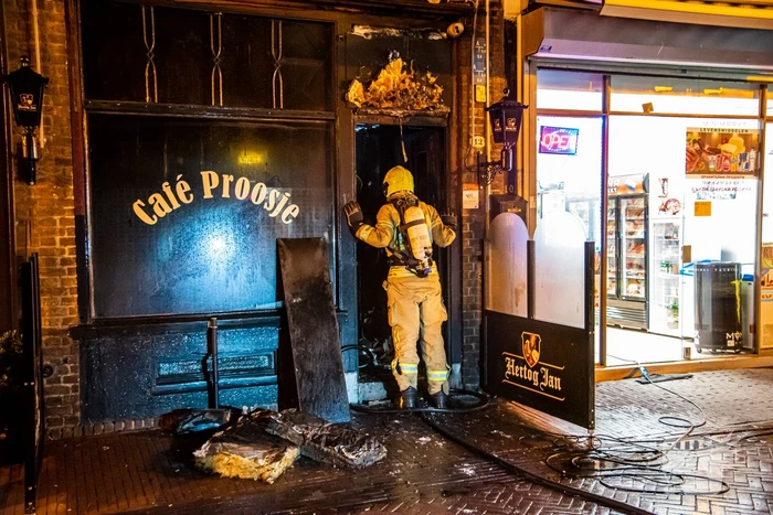 Cafe Proosje zwaar beschadigd na brand