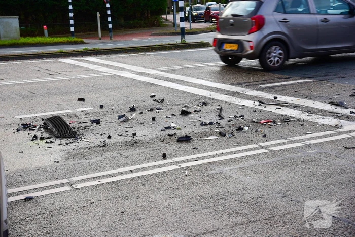 Aanhouding na ongeval tussen auto en bestelbus