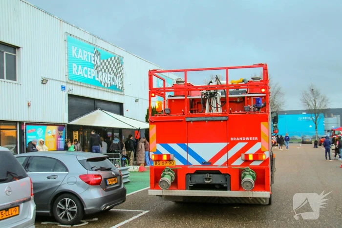 Bleekemolens raceplanet ontruimd vanwege brandlucht
