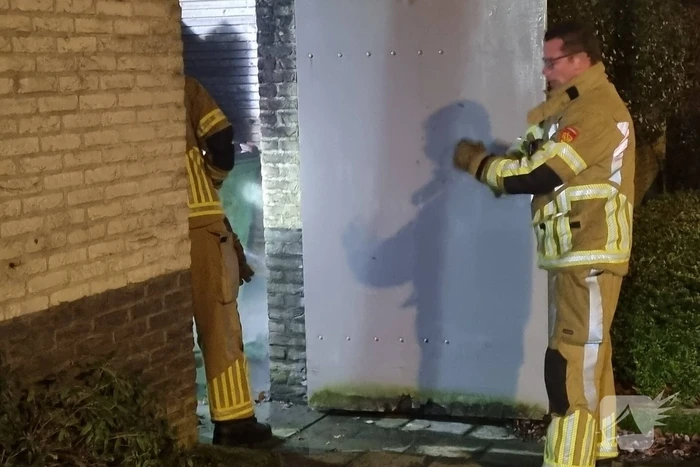 Kliko's in brand in achtertuin van woning
