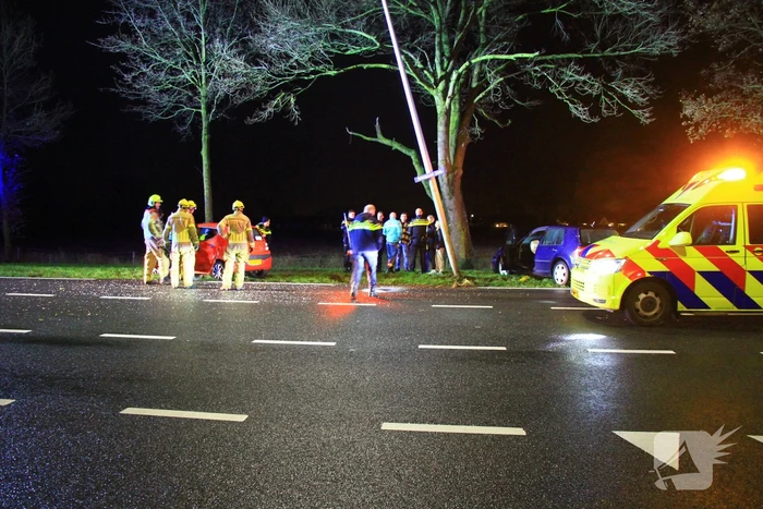 Gewonden na botsing met auto's
