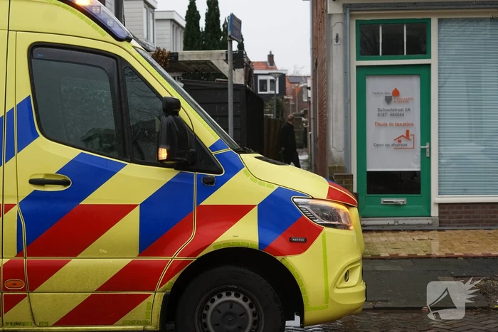 Diefstal en mishandeling in woning
