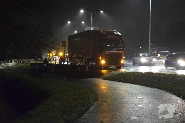 Voetganger aangereden door vrachtwagen
