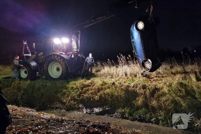 Dronken automobilist belandt in de sloot