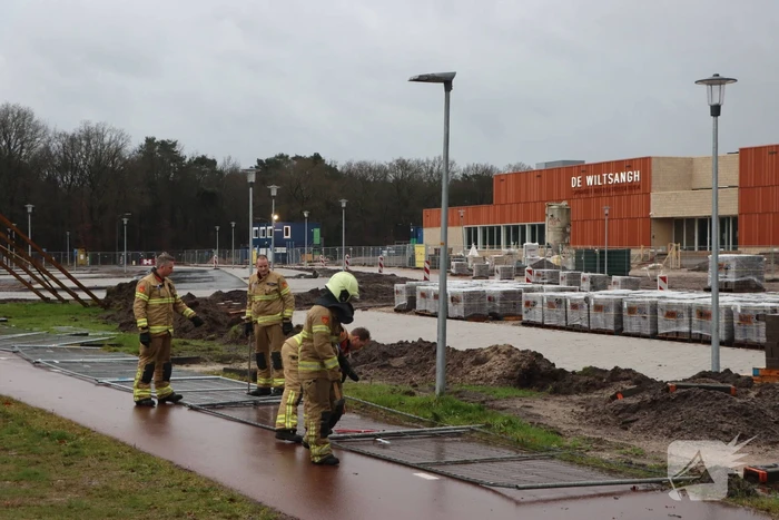 Meters hekwerk omgevallen door wind