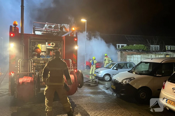 Vuurwerk veroorzaakt autobrand