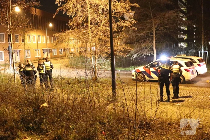 Hulpdiensten bekogeld met zwaar vuurwerk