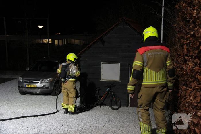 Brand in schuur met vuurwerk