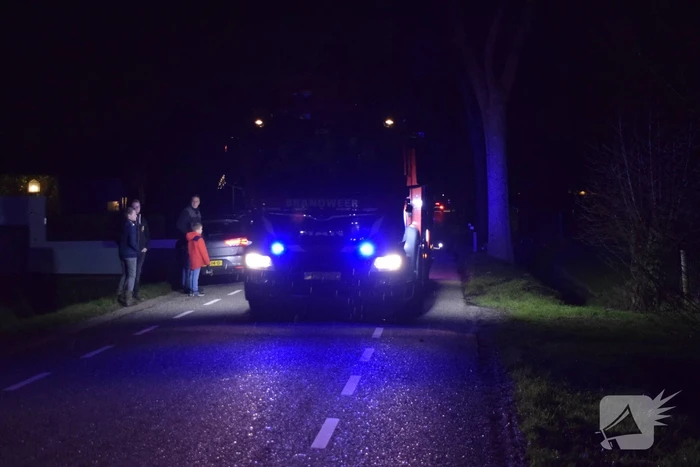 Vuurwerk belandt in rietenkap