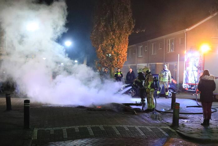Pallets in brand op kruising