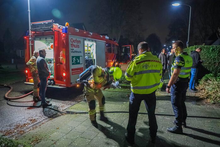 Uitslaande brand in schuur van woning