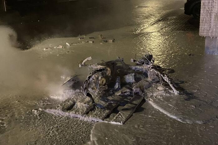 Deelscooter in brand gestoken