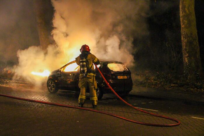Explosies door brand in personenauto