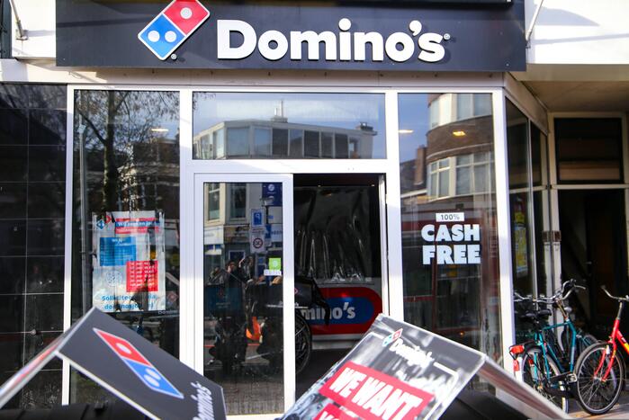 Veel rook bij grote brand in garage