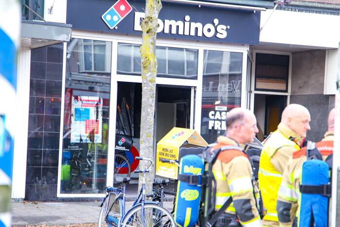 Veel rook bij grote brand in garage
