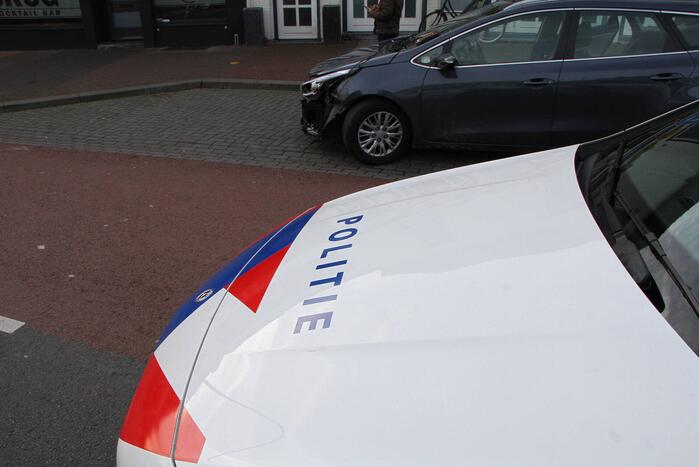 Frontale aanrijding tussen twee voertuigen