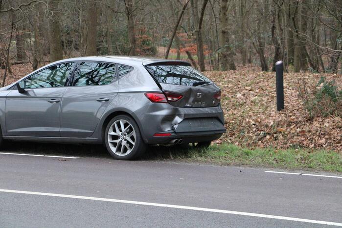 Twee auto's op elkaar geklapt