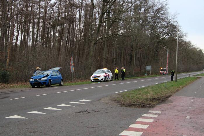 Twee auto's op elkaar geklapt
