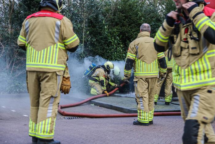 Brand ontstaan in ondergrondse plastic container