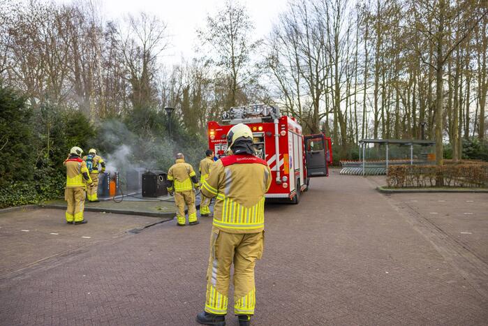 Brand ontstaan in ondergrondse plastic container