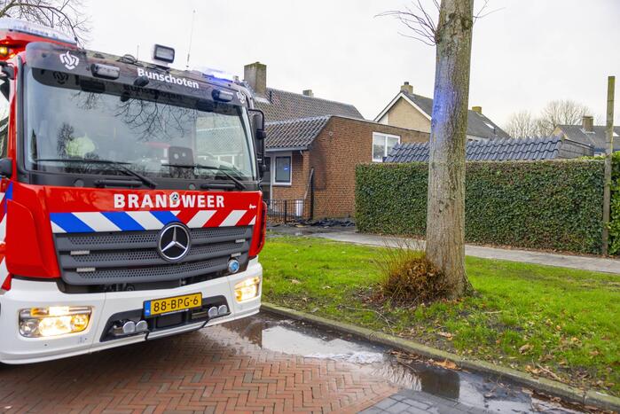 Brand ontstaan door vuurwerkresten in kliko