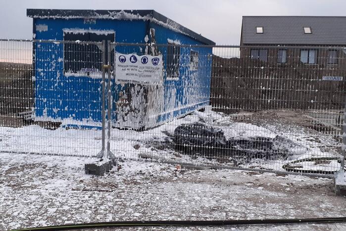 Brand ontstaan in bouwkeet