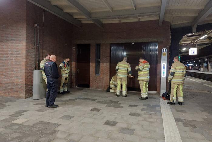 Persoon uit benarde situatie bevrijdt