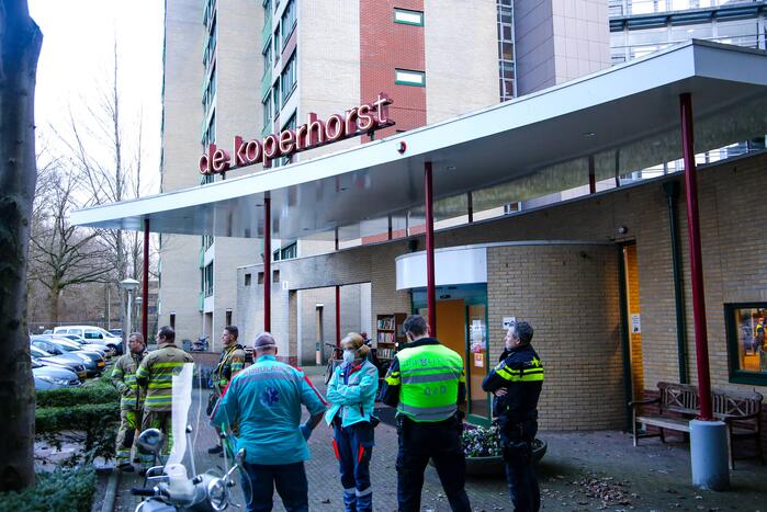 Brand in liftmachinekamer op elfde etage de Koperhorst