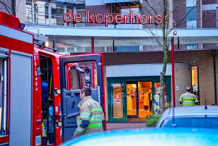 Brand in liftmachinekamer op elfde etage de Koperhorst