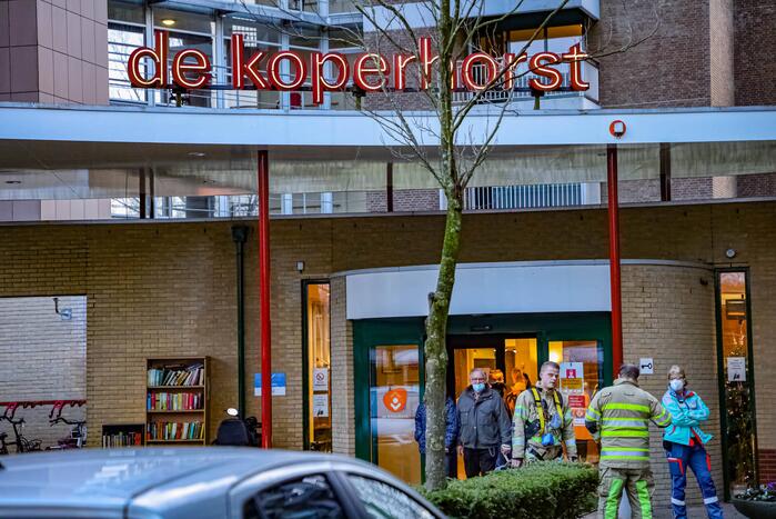 Brand in liftmachinekamer op elfde etage de Koperhorst