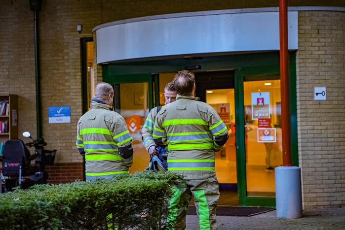 Brand in liftmachinekamer op elfde etage de Koperhorst