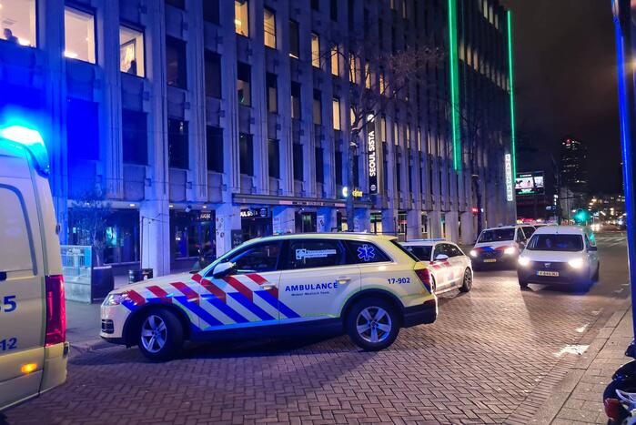 Traumateam ingezet voor gewond persoon op straat