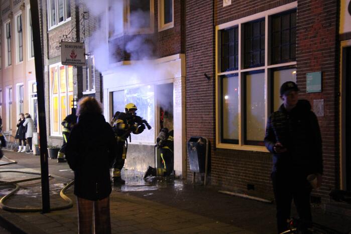 Flinke rookontwikkeling door brand in woning