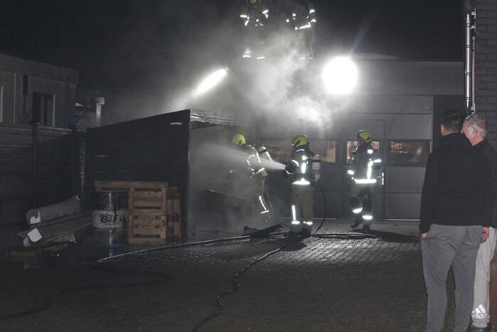 Houten overkapping in brand