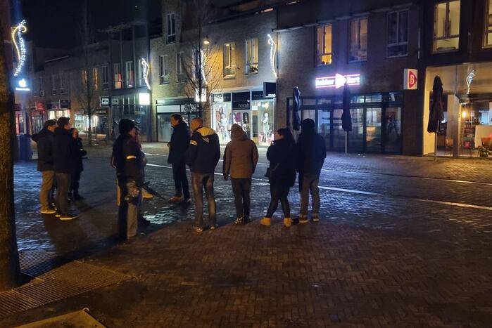 Groep mensen aanwezig bij demonstratie