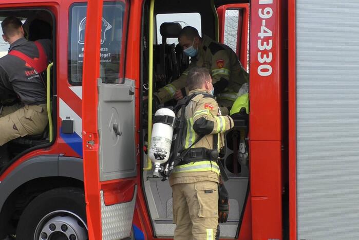 Brandweer controleert zaagmachine