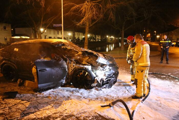 Peperdure Lamborghini Urus verwoest door brand