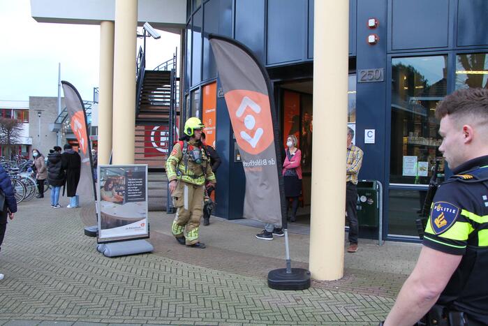Bibliotheek ontruimd door brand