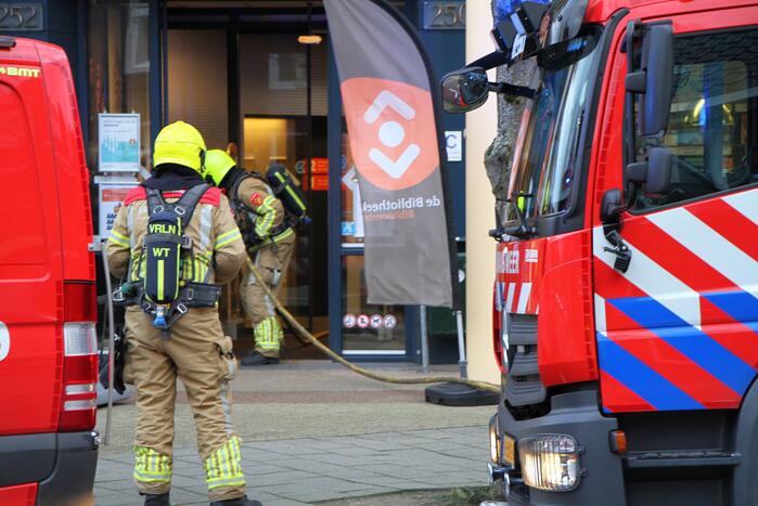 Bibliotheek ontruimd door brand