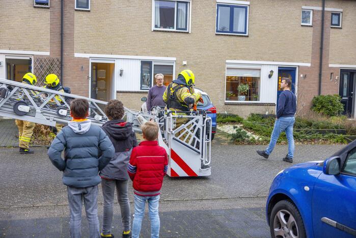 Schoorsteenbrand trekt veel bekijks van omwonenden