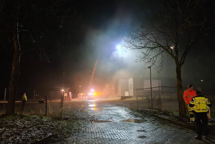 Veel rookontwikkeling bij brand in voormalige discotheek