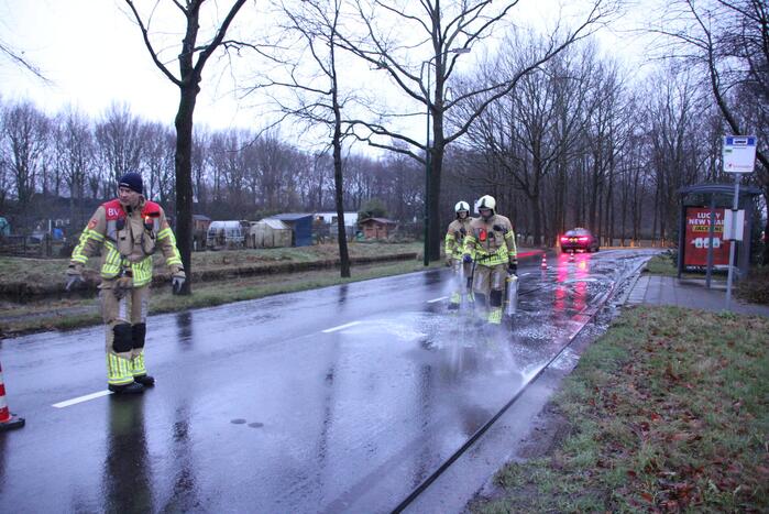 Kilometers lang oliespoor zorgt voor gevaarlijke situatie