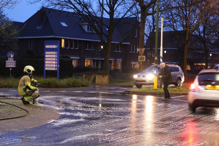 Kilometers lang oliespoor zorgt voor gevaarlijke situatie