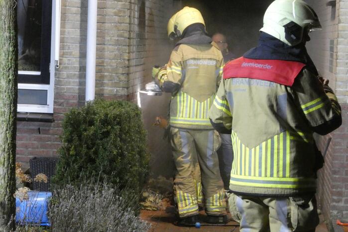 Lastige brand in spouwmuur