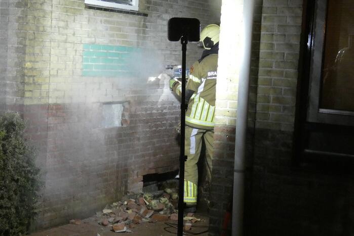 Lastige brand in spouwmuur