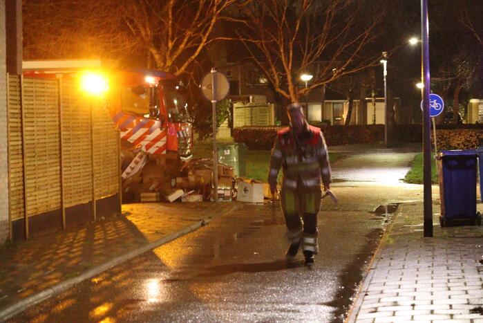 Schutting vliegt in brand door vuurkorf