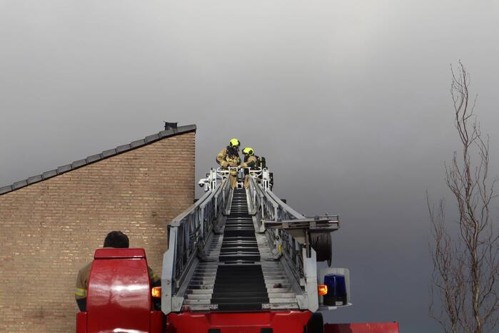 Veel rook bij brand in schoorsteen