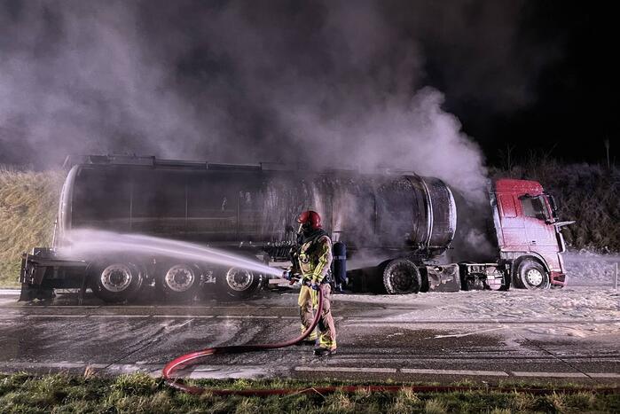 Tankwagen in brand na ernstig ongeval