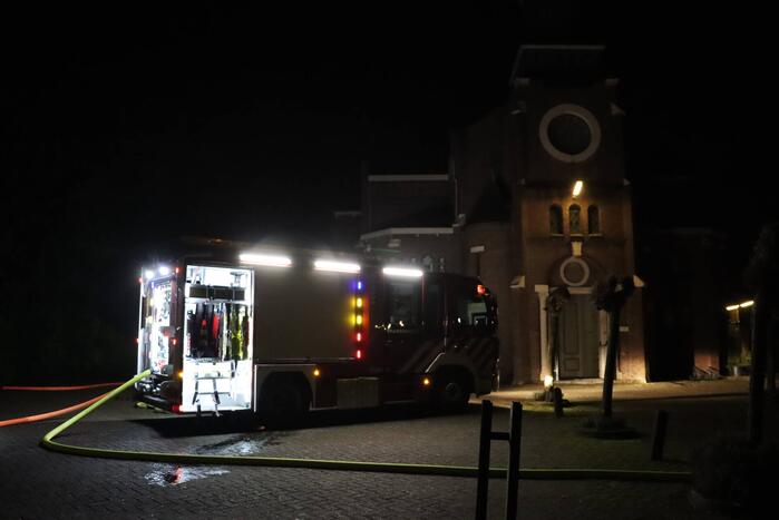 Brandweer ingezet voor brand in kerk
